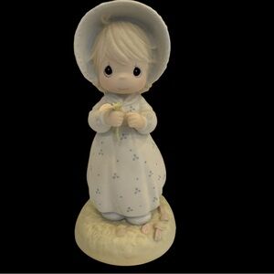 Charming Precious  Moments Figurine - He loves me he loves me not